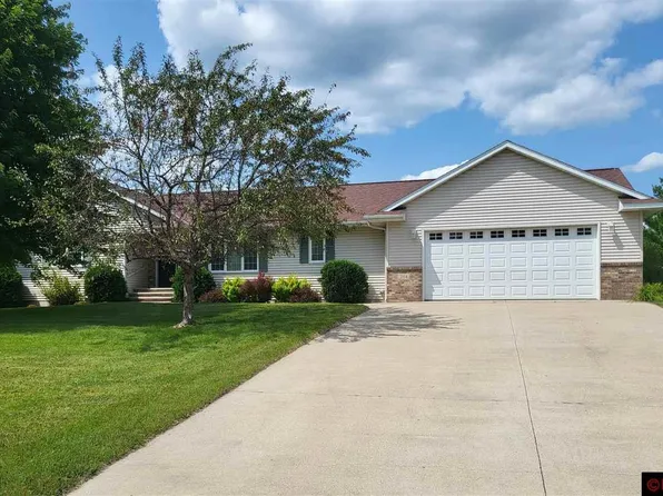 204 Prairie Ln, Janesville, MN 56048