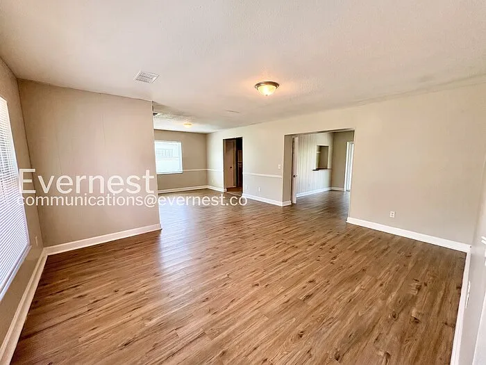 4708 Harwich St — Photo 6