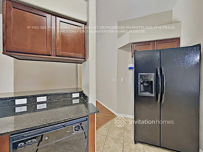 3922 Rollingsford Cir — Photo 10