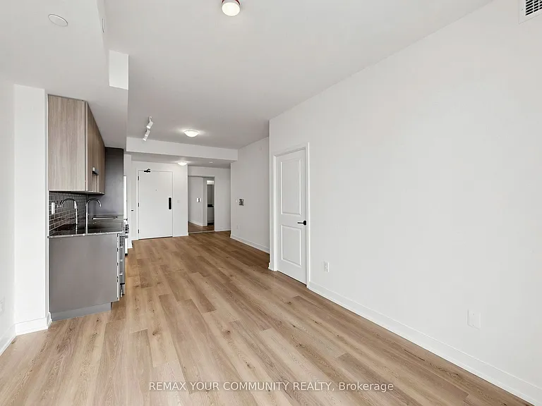 2075 Lakeshore Rd #1607 — Photo 8