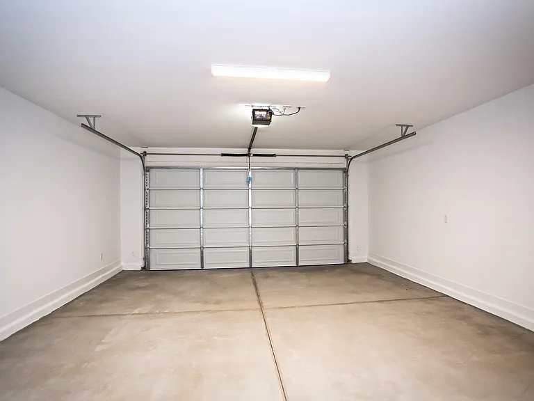 745 W Sparrow Dr — Photo 30
