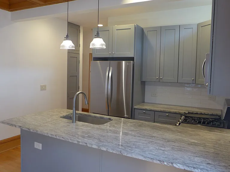 136 Elgin Ave — Photo 36