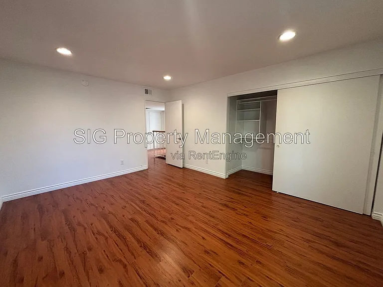 3200 Fairesta St #5 — Photo 25