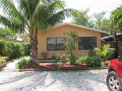 1st image of 884 NE 40th St