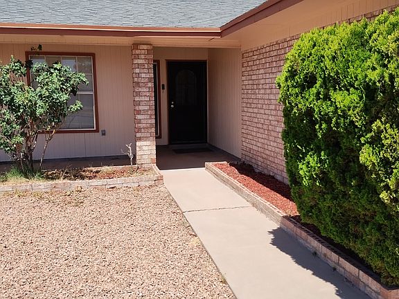 5th image of 3137 E Glen Dr