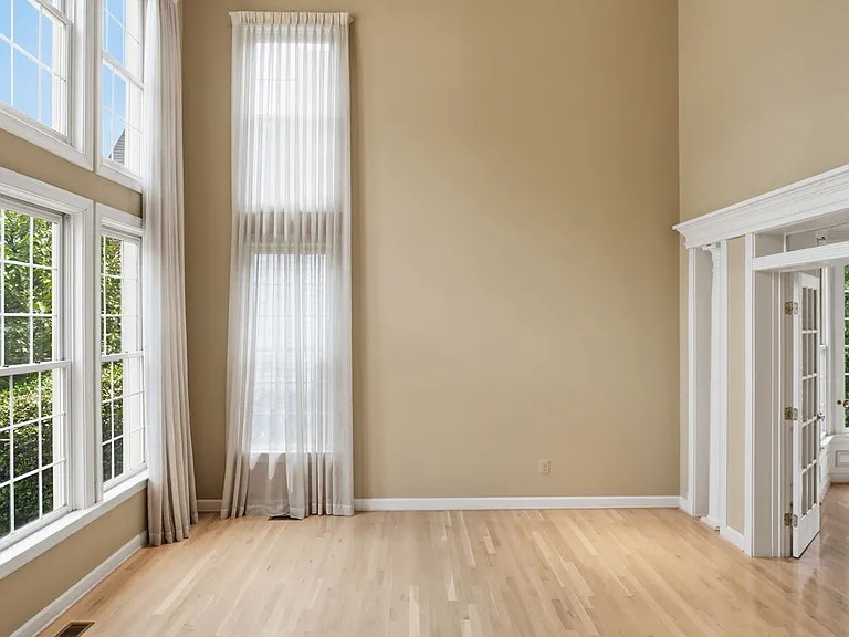 10417 Snow Point Dr — Photo 3