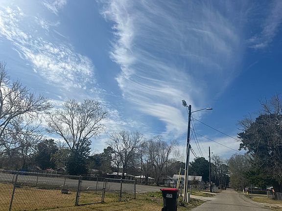 5th image of 212 Clifford Rd