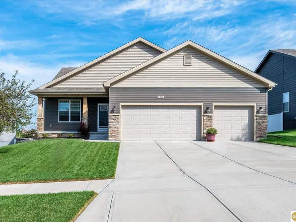 11514 Shepard St, Omaha, NE 68046