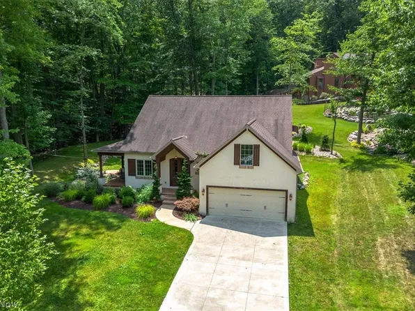 900 Kingswood Dr, Akron, OH 44313