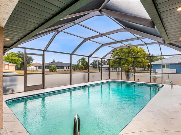 401 Candlewick CIR E, LEHIGH ACRES, FL 33936