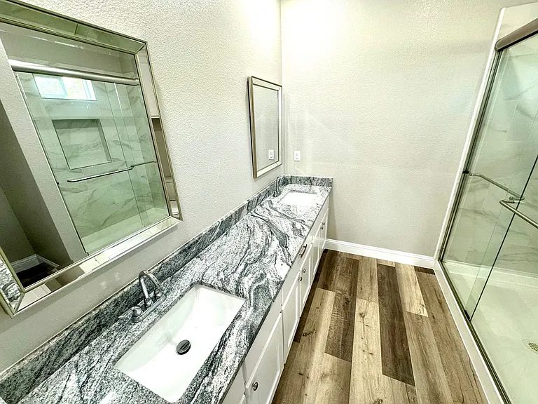 3415 Henderson St — Photo 10