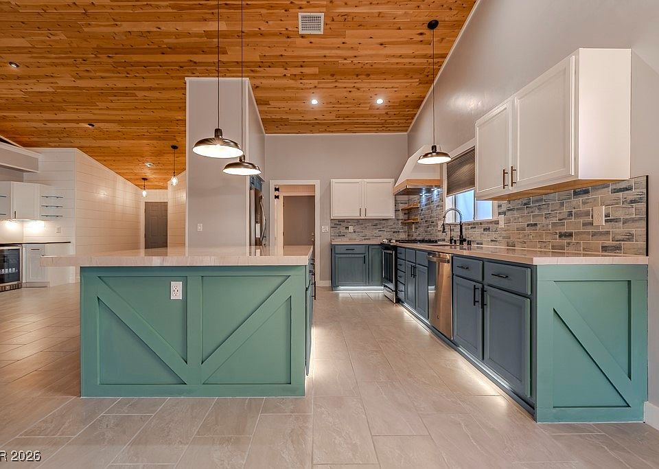 1st image of 6821 Beach Nest Ave