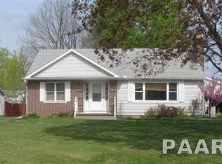 504 Prairie St, Roanoke, IL