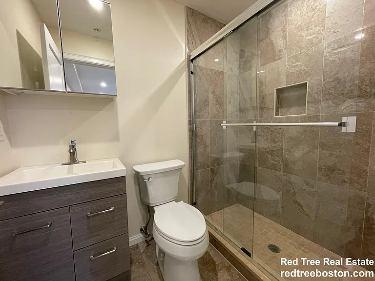1028 Commonwealth Ave #1028 — Photo 8