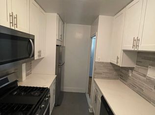 196-15 65th Cres #T, Fresh Meadows, NY 11365