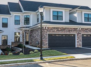 16 Dogleg Ln, Trenton, NJ 08648