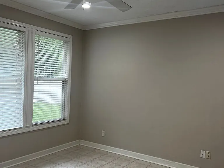 115 Renee Dr — Photo 14