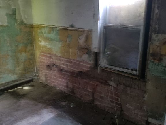 4th image of 4038 Tracy Ave