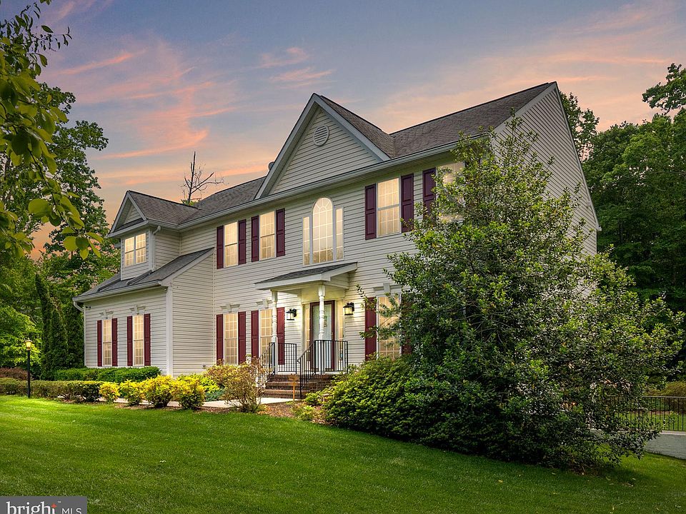 1st image of 88 Town And Country Dr