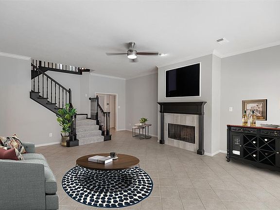 3rd image of 6726 Wildacre Dr