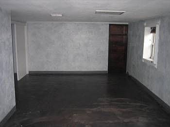 5th image of 726 W Harvard St