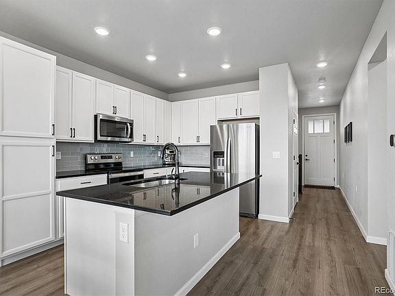 4th image of 464 Blackfoot Street