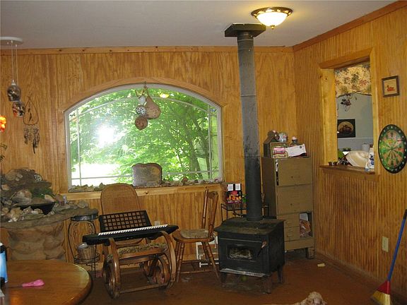 3rd image of 65 W Ozark Trl