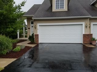 8709 Huntington Dr, Lansing, MI 48917