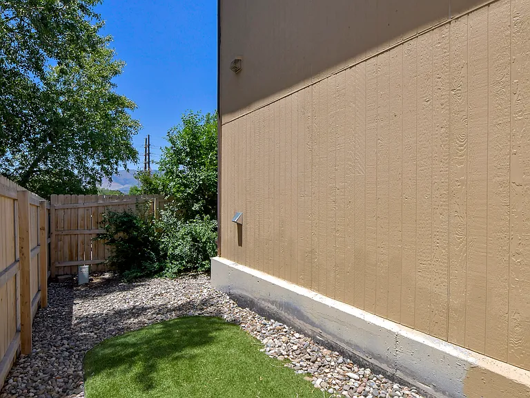 6702 Dublin Loop W #D — Photo 13