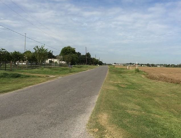 2nd image of 11201 Cedric Rd