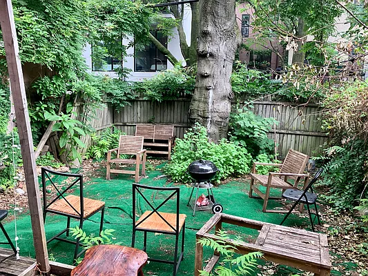 Rented by Triplemint | media 40