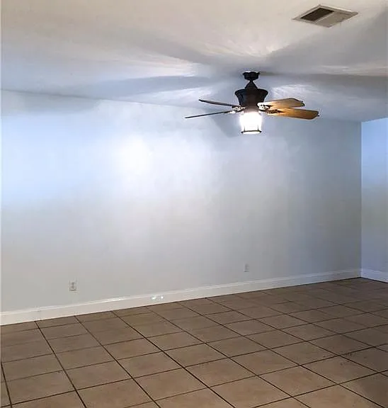 7001 Oak Meadow Cir #B — Photo 10