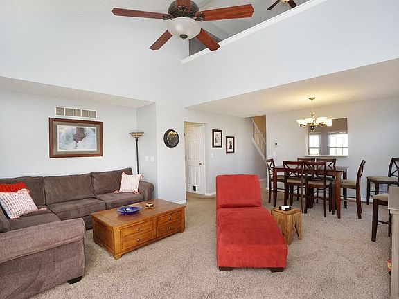 5th image of 3906 Pebble Creek Ln