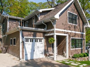 N1553 Sybil Ln, Fontana, WI 53125