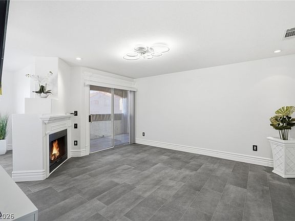 3rd image of 698 S Racetrack Rd Unit 724