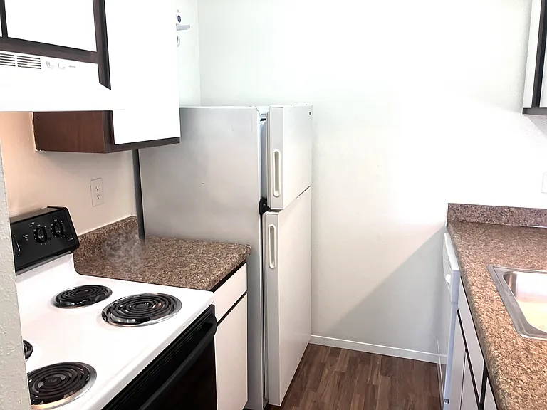 Windsor Place Apartments — Photo 65