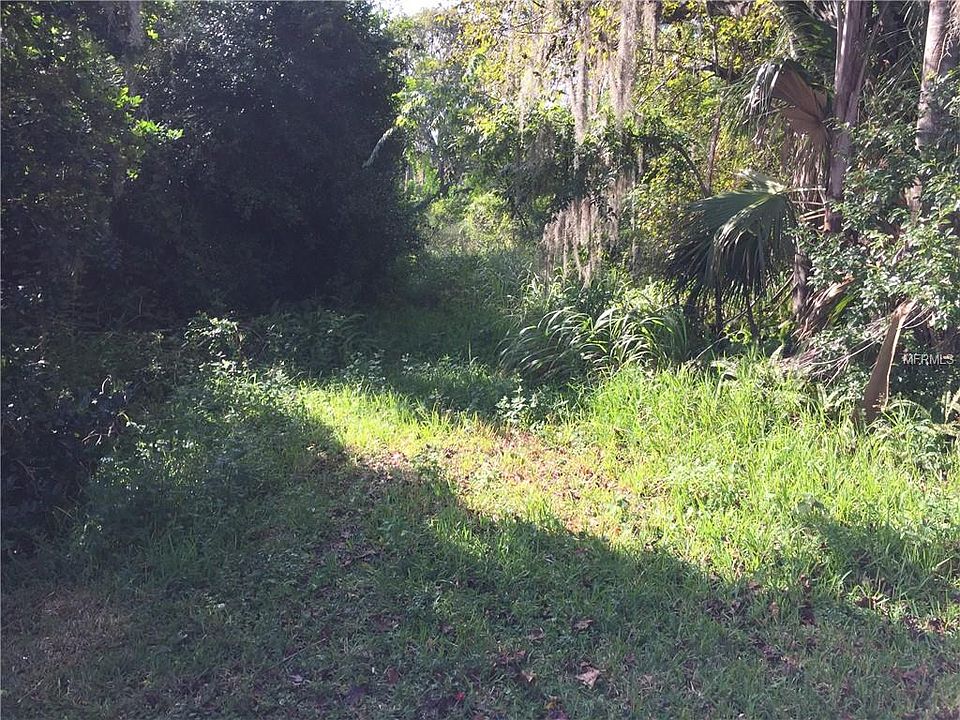 1st image of 1015 Meadow Ln