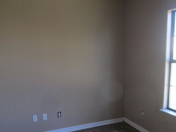 5th image of 1808 N McKinley St