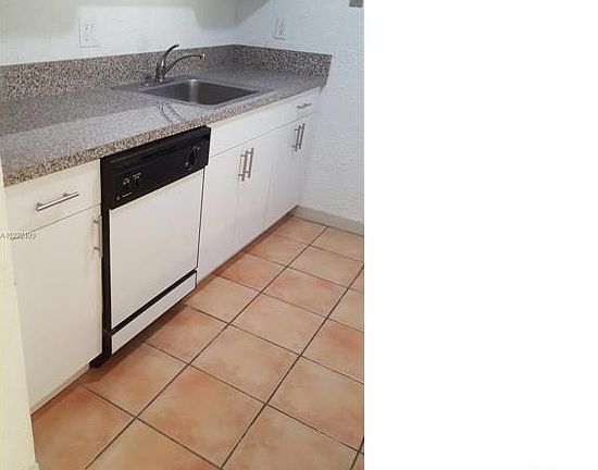 5th image of 14415 N Kendall Dr APT 302G