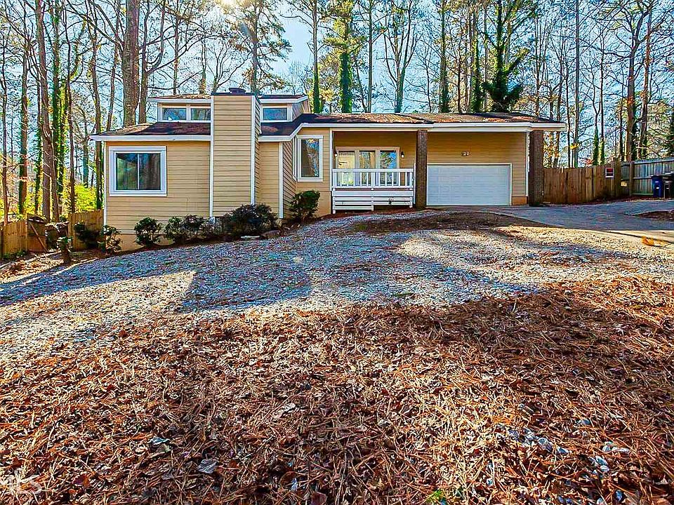 2nd image of 6819 Springwood Dr