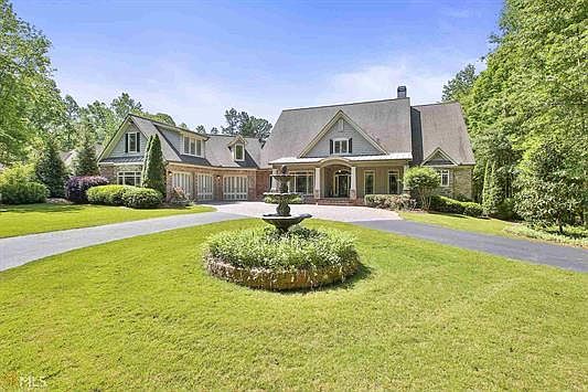 1st image of 526 White Oak Dr