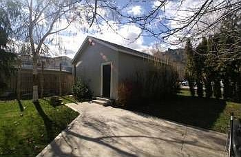 1st image of 981 Crawford Ave
