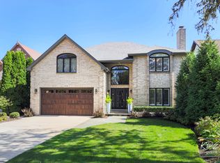 4725 Wallbank Ave, Downers Grove, IL 60515