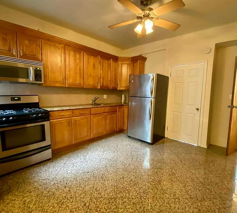 1st image of 30-07 42nd St #3L