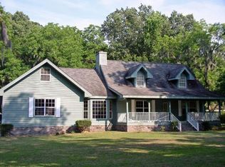 17 Stuart St, Seabrook, SC 29940