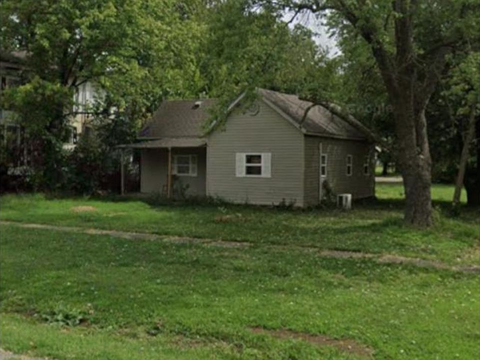 2nd image of 408 S Indiana Ave