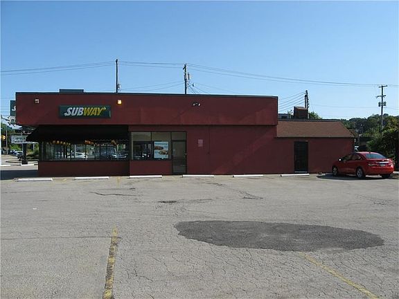 2nd image of 1301 S Main St