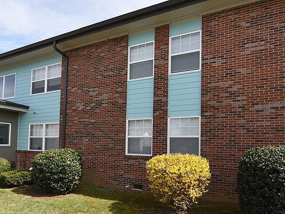 2nd image of 2132 Adair Dr #5