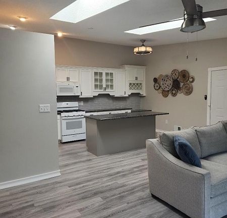 5th image of 85 Rachel Ct