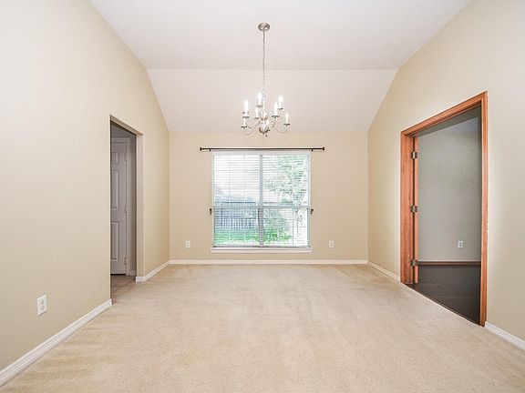 3rd image of 6207 Lake Chase Ct